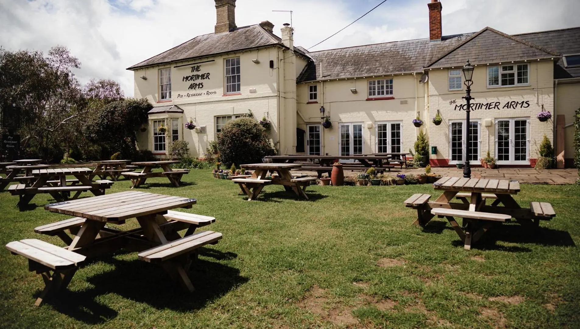 5 Smart Central Hotels Near Broadlands Lake Worth Booking