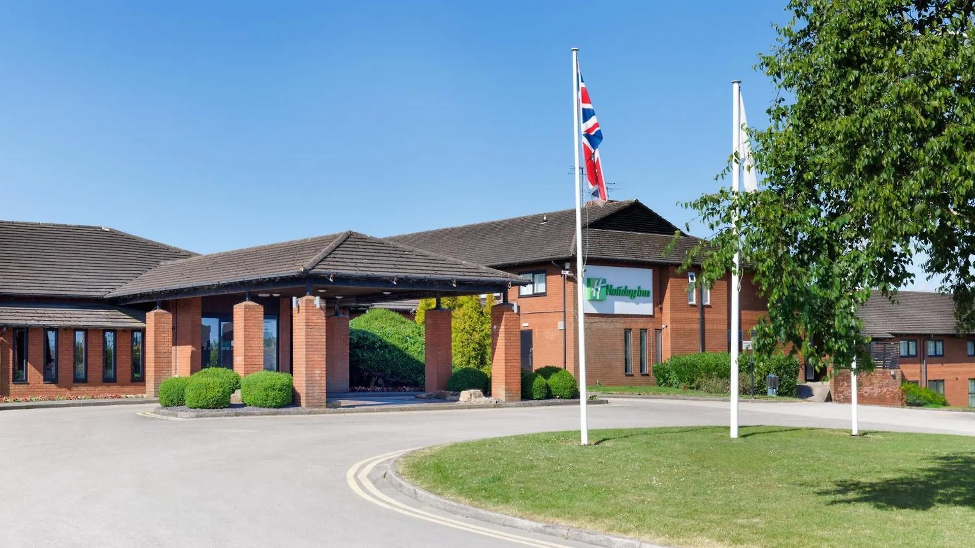 5 Smart Central Hotels Near Wingfield Manor Worth Booking