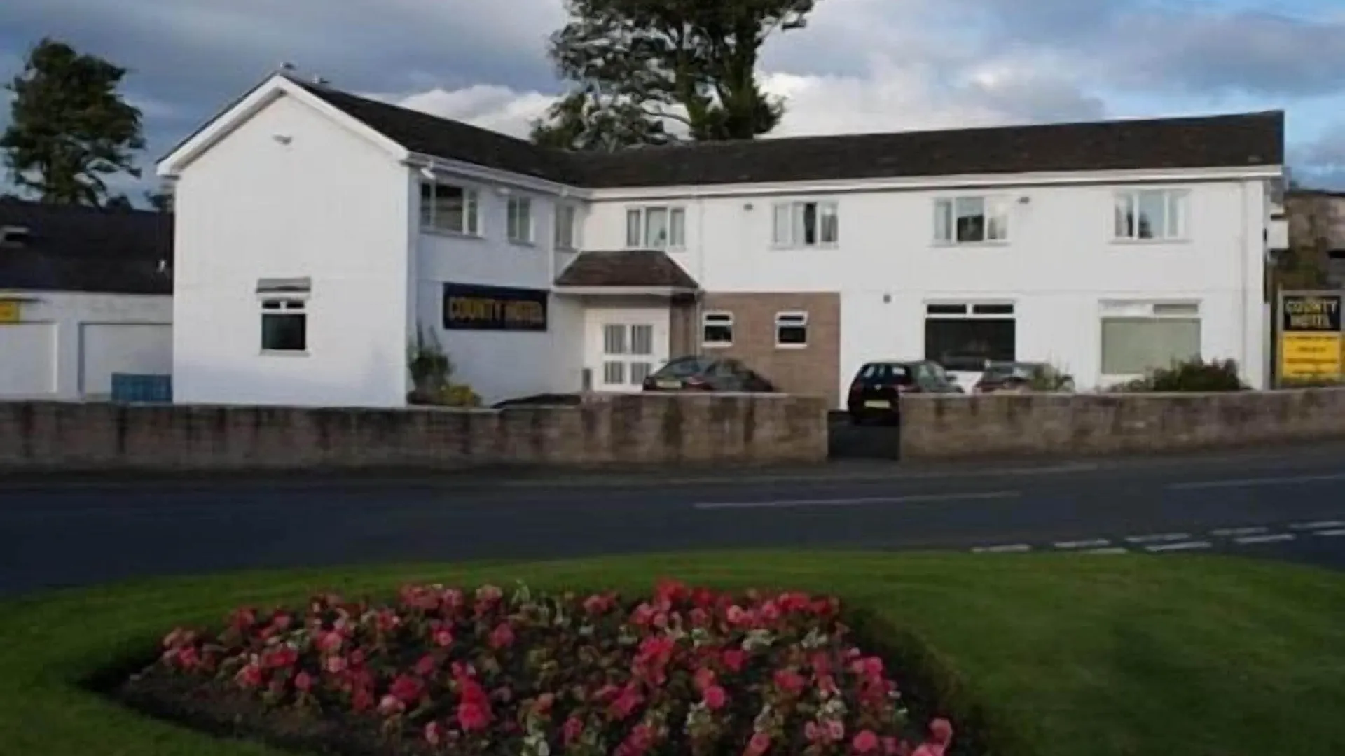 Where to Stay Near Helensburgh Golf Club: 5 Best Hotels