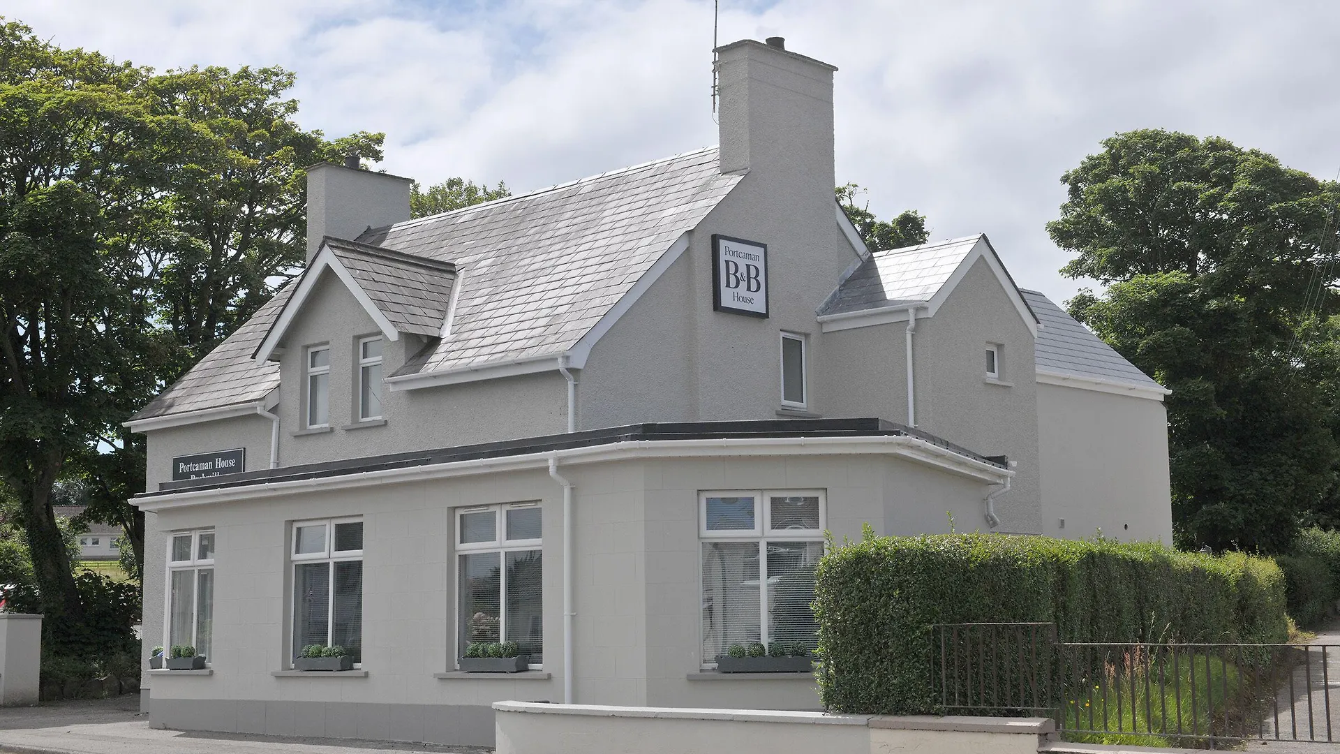 8 Family-Friendly Hotels Near Old Bushmills Distillery Worth Booking