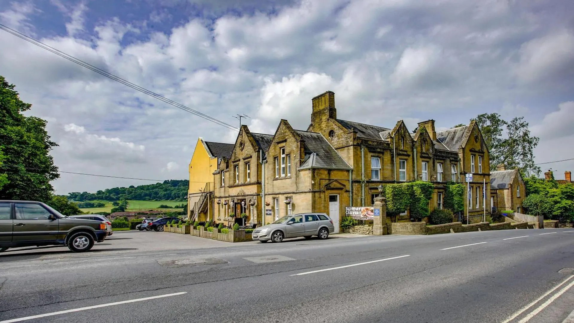 5 Family-Friendly Hotels Near Barrington Court Worth Booking