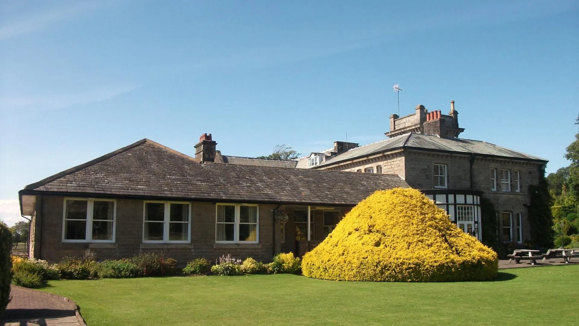 Staying Near Mirehouse: 2 Top Staff-Rated Hotels Compared