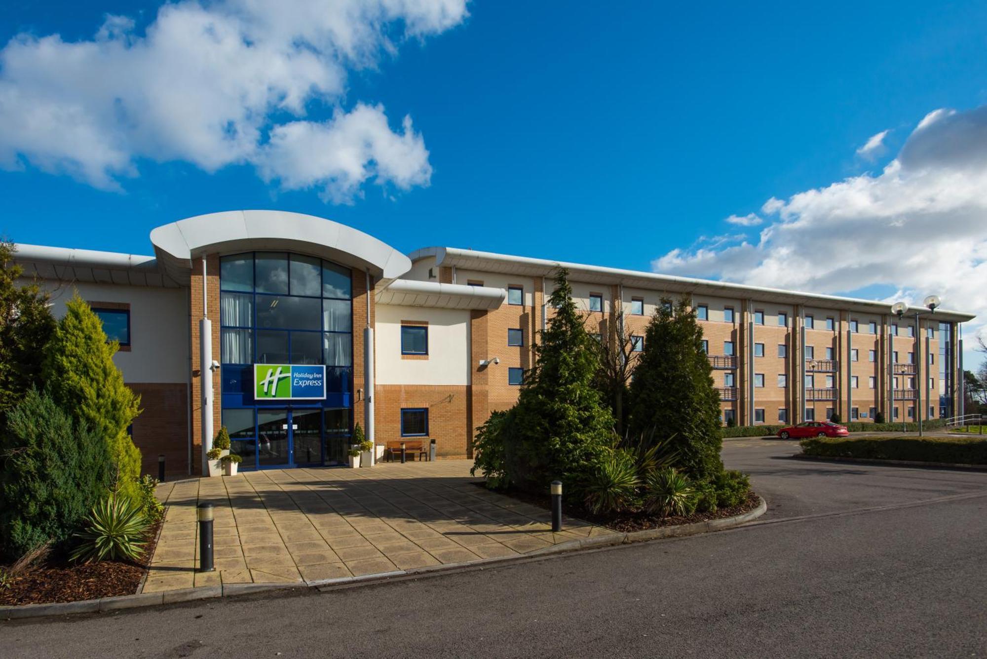 4 Family Hotels Near Newport Wetlands With Free Parking